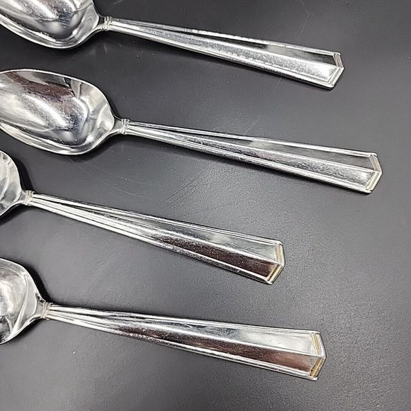 Yamazaki ICON AFFINITY Stainless 18/8  Patrick Place Oval Soup Spoon Set of 4 - Picture 4 of 7